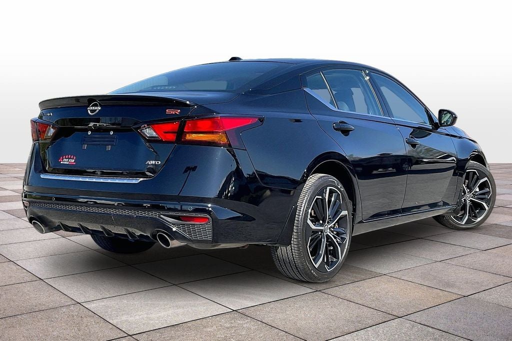 2023 Nissan Altima 2.5 SR Premium AWD