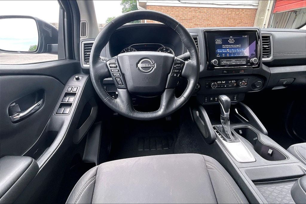 2023 Nissan Frontier SV