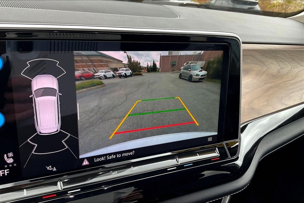 2024 Volkswagen Atlas 2.0T SE w/Technology