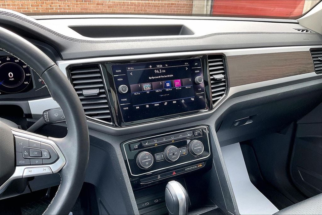 2022 Volkswagen Atlas 3.6L V6 SE w/Technology