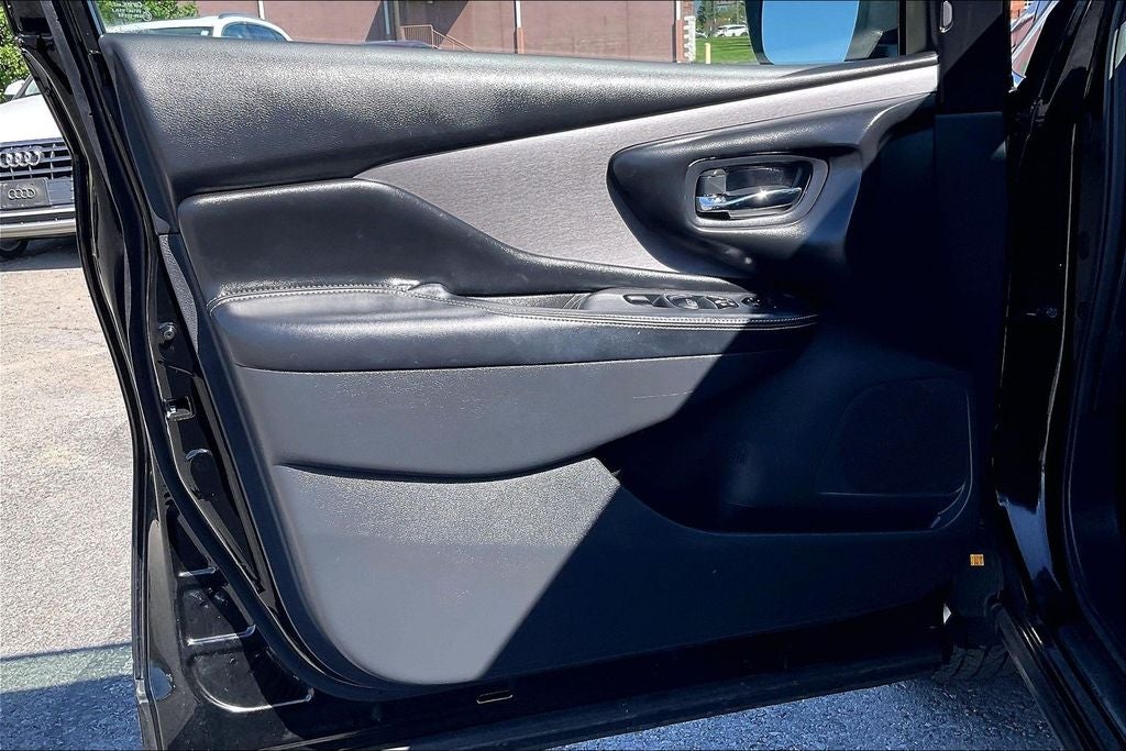 2023 Nissan Murano SV Midnight