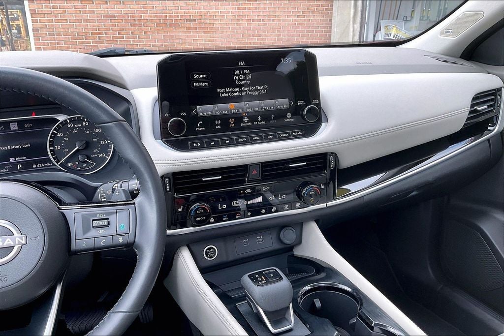 2023 Nissan Rogue SL Premium