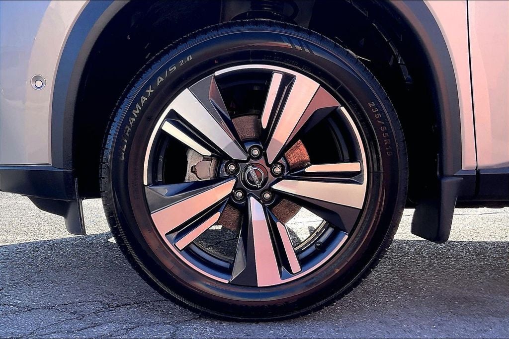 2022 Nissan Rogue SL Premium