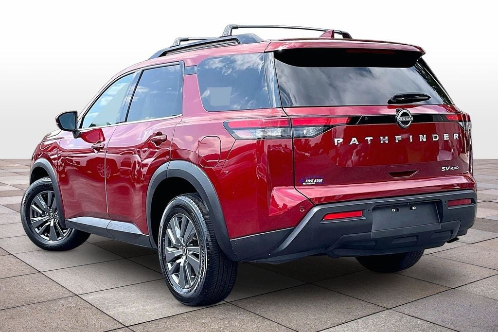 2023 Nissan Pathfinder SV