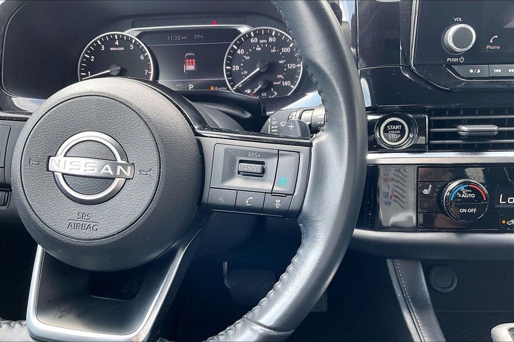 2023 Nissan Pathfinder SV