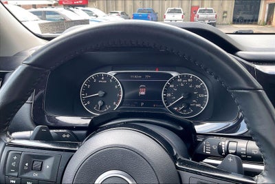 2023 Nissan Pathfinder SV