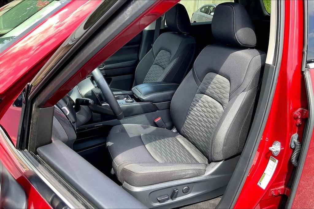 2023 Nissan Pathfinder SV