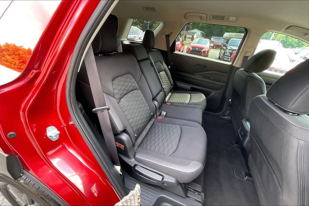 2023 Nissan Pathfinder SV
