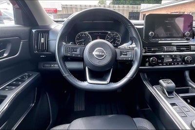 2023 Nissan Pathfinder SV