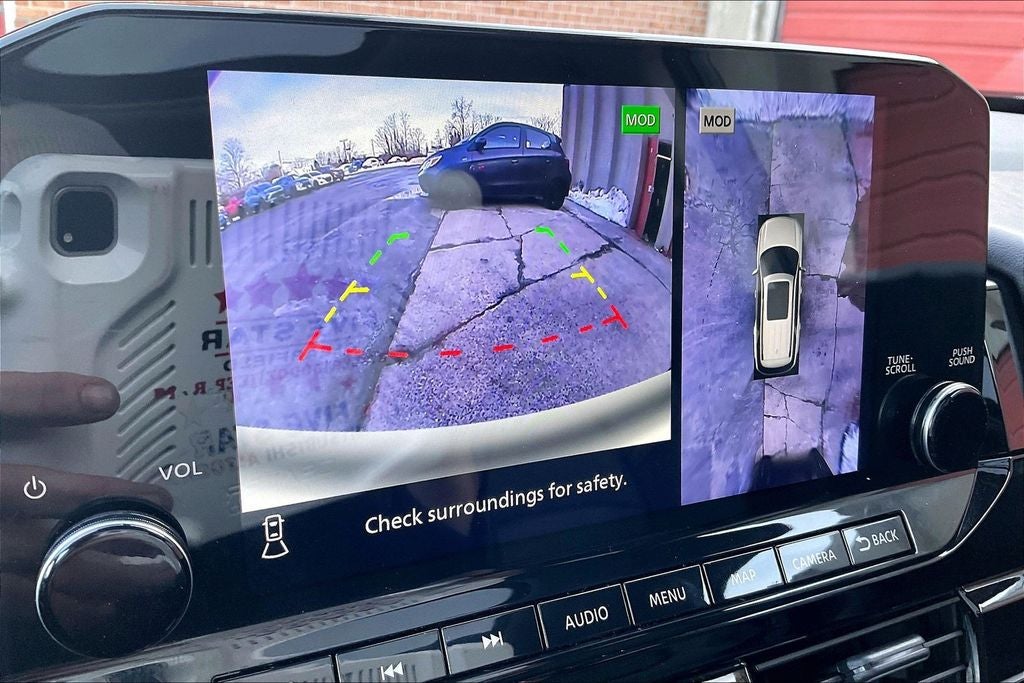 2023 Nissan Pathfinder Platinum Black