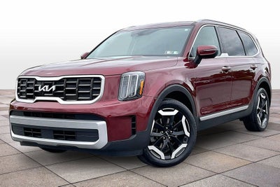 2023 Kia Telluride S w/Sunroof