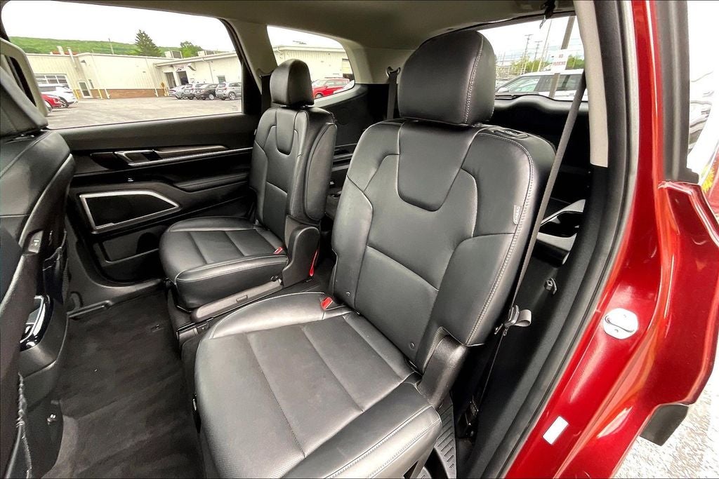 2023 Kia Telluride S w/Sunroof