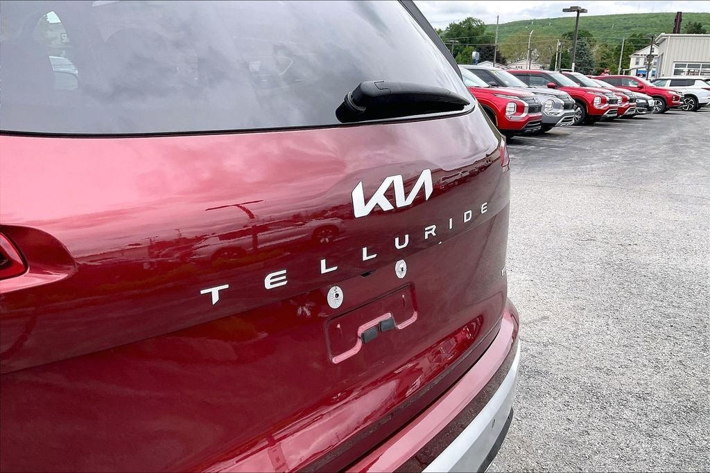 2023 Kia Telluride S w/Sunroof