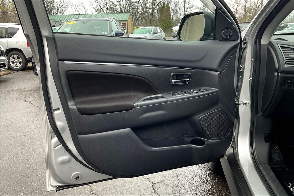 2024 Mitsubishi Outlander Sport 2.0 LE