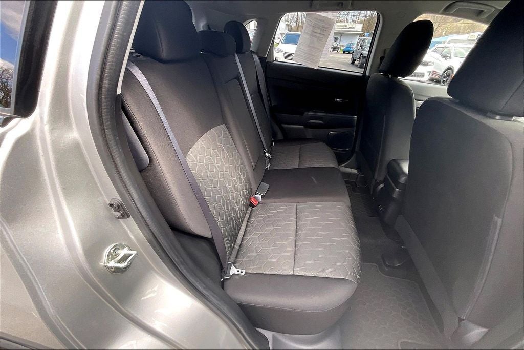 2022 Mitsubishi Outlander Sport 2.0 LE