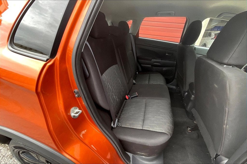 2025 Mitsubishi Outlander Sport 2.0 LE