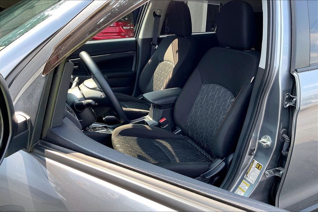 2024 Mitsubishi Outlander Sport 2.0 LE