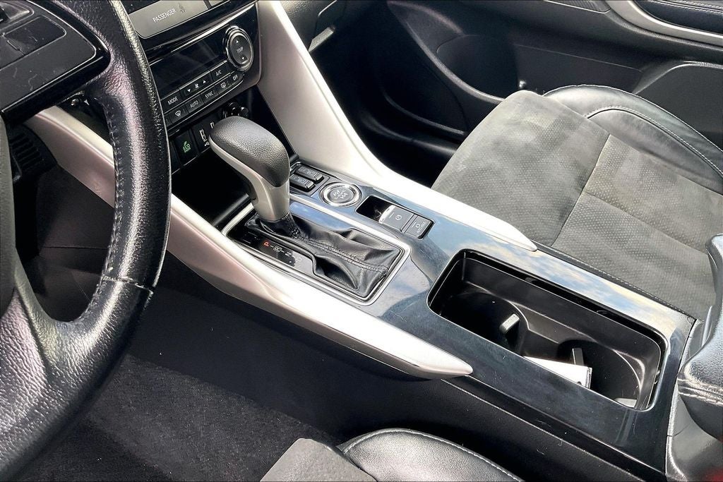 2022 Mitsubishi Eclipse Cross SE