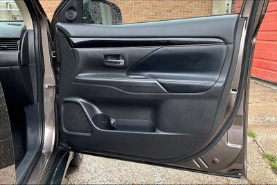 2019 Mitsubishi Outlander SE