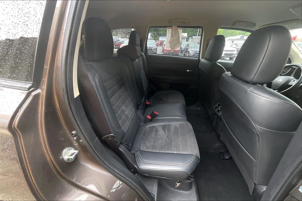 2019 Mitsubishi Outlander SE