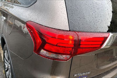 2019 Mitsubishi Outlander SE