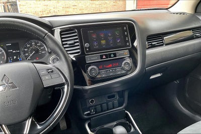 2019 Mitsubishi Outlander SE