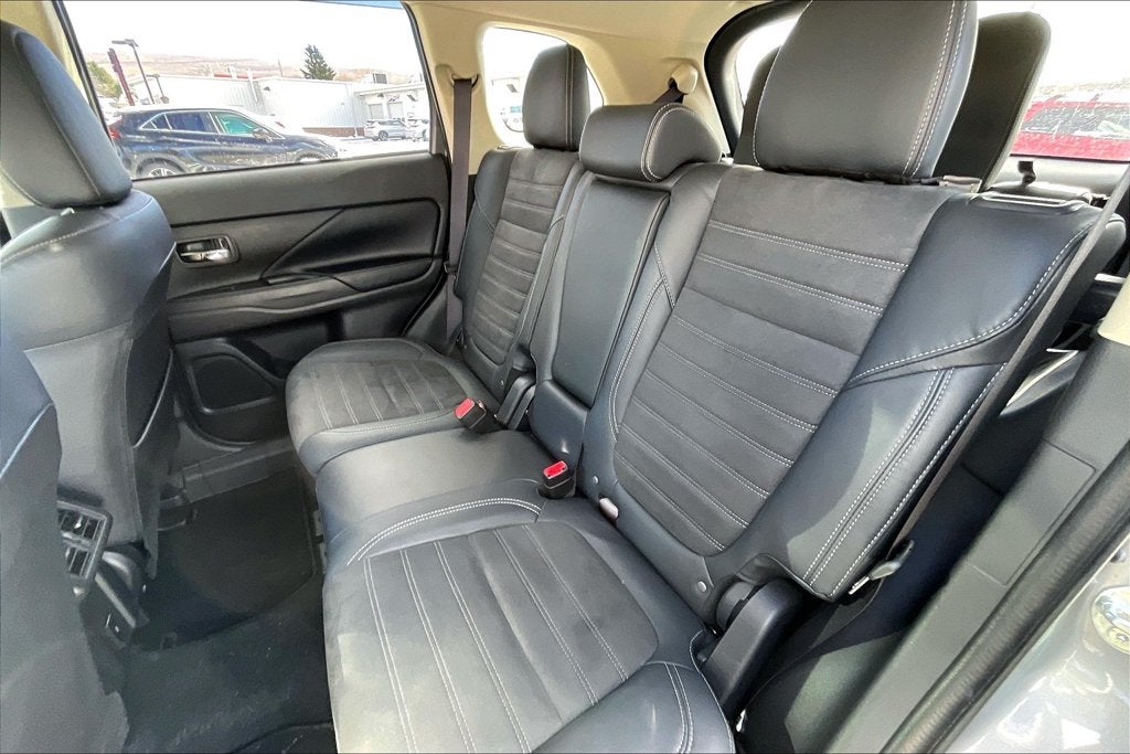 2020 Mitsubishi Outlander SE