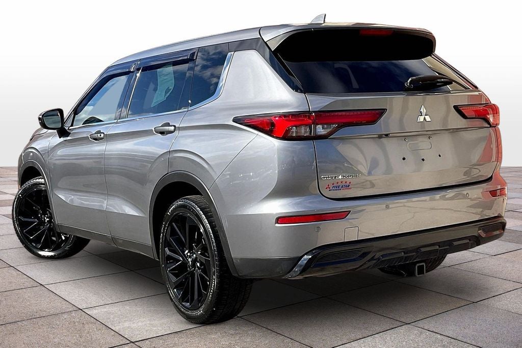 2022 Mitsubishi Outlander Black Edition
