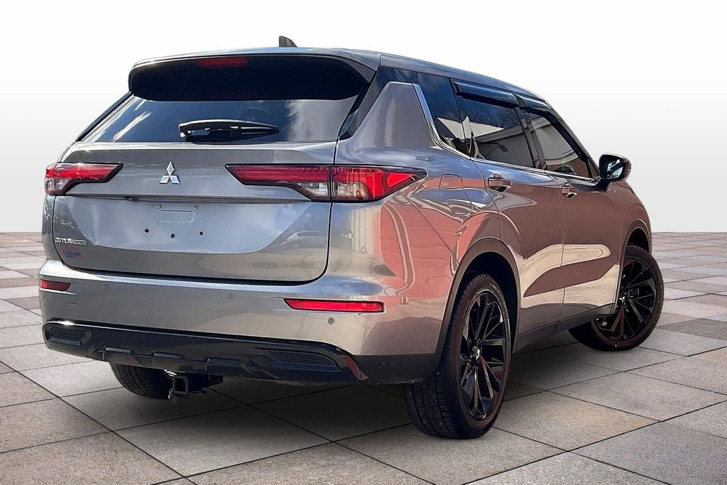 2022 Mitsubishi Outlander Black Edition