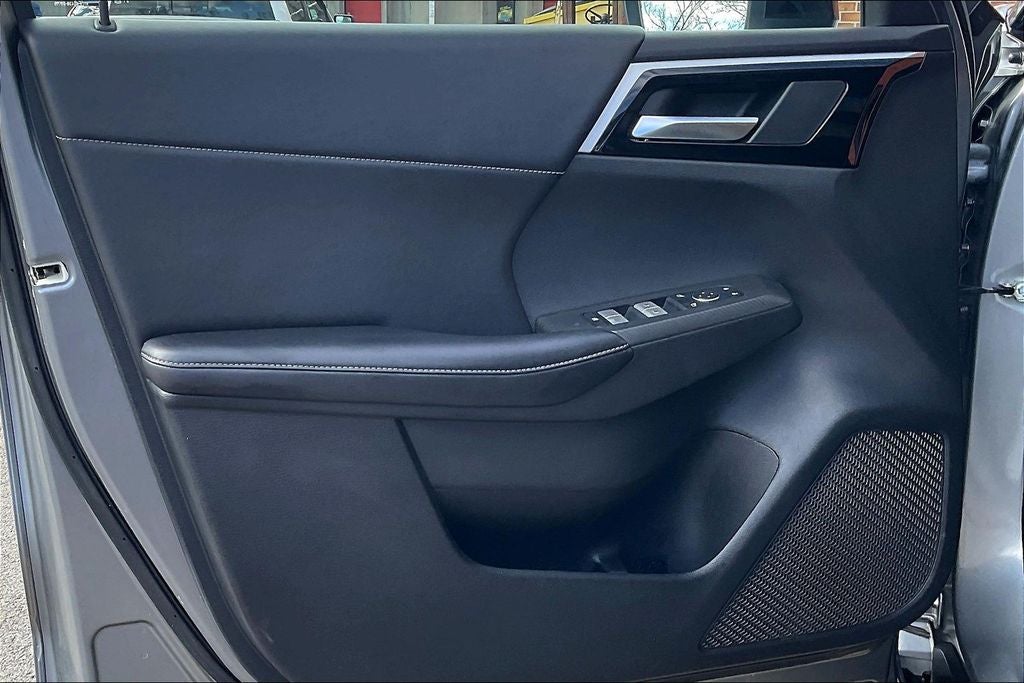 2022 Mitsubishi Outlander Black Edition