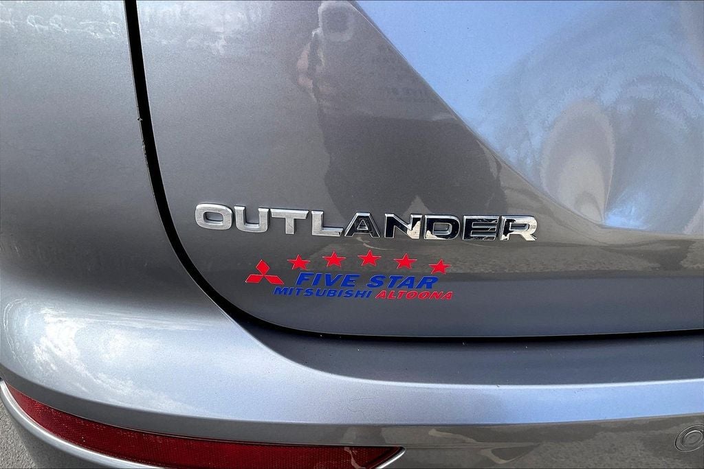 2022 Mitsubishi Outlander Black Edition