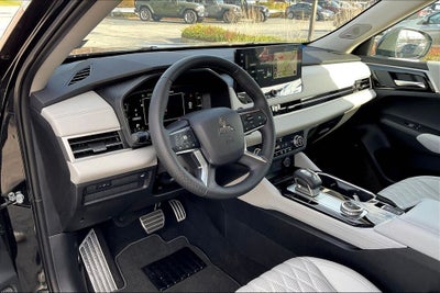 2025 Mitsubishi Outlander SEL