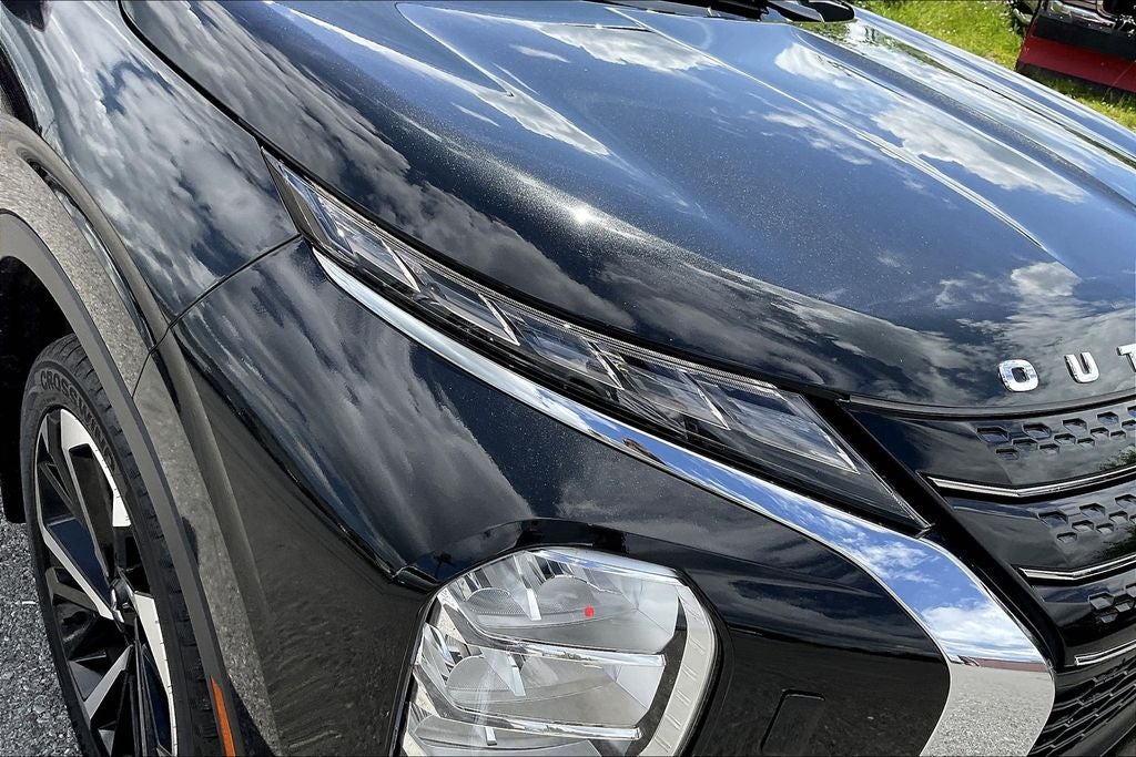 2022 Mitsubishi Outlander ES