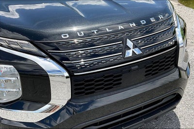 2022 Mitsubishi Outlander ES