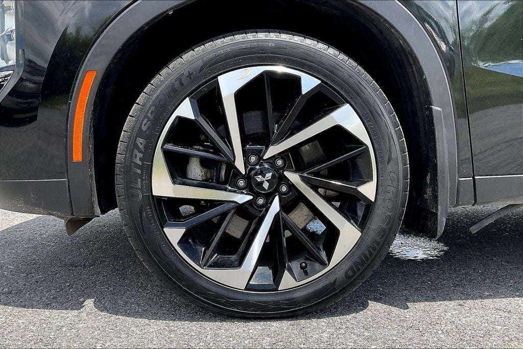 2022 Mitsubishi Outlander ES