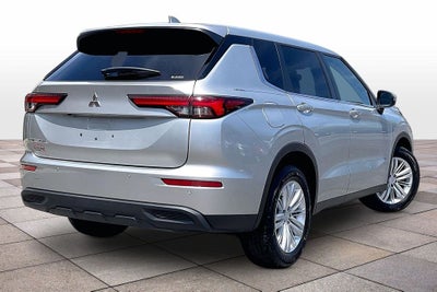2022 Mitsubishi Outlander ES