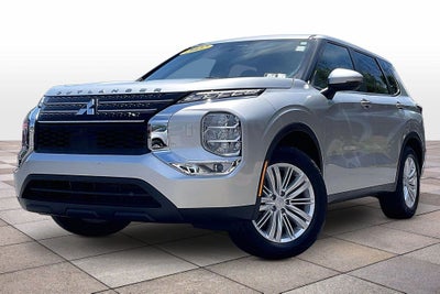 2022 Mitsubishi Outlander ES