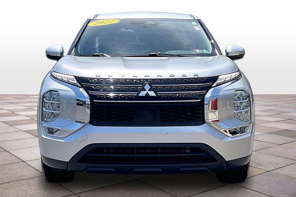 2022 Mitsubishi Outlander ES