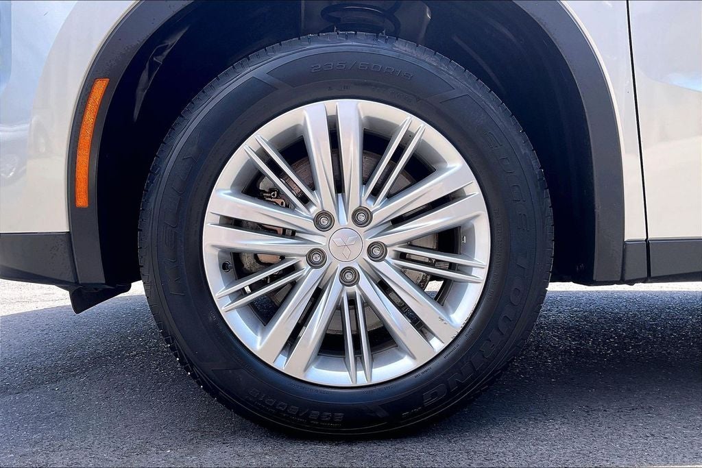 2022 Mitsubishi Outlander ES