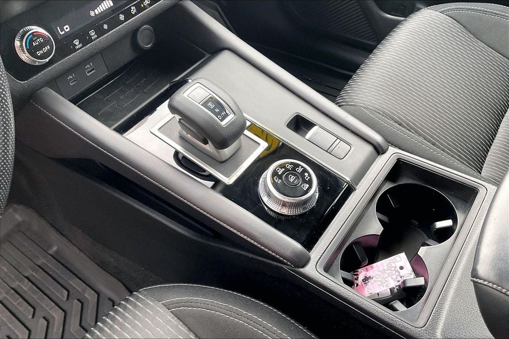 2024 Mitsubishi Outlander ES