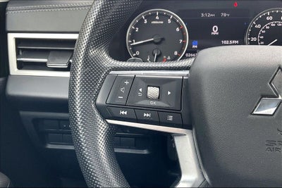 2024 Mitsubishi Outlander ES