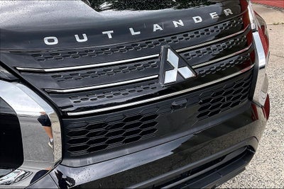2024 Mitsubishi Outlander ES