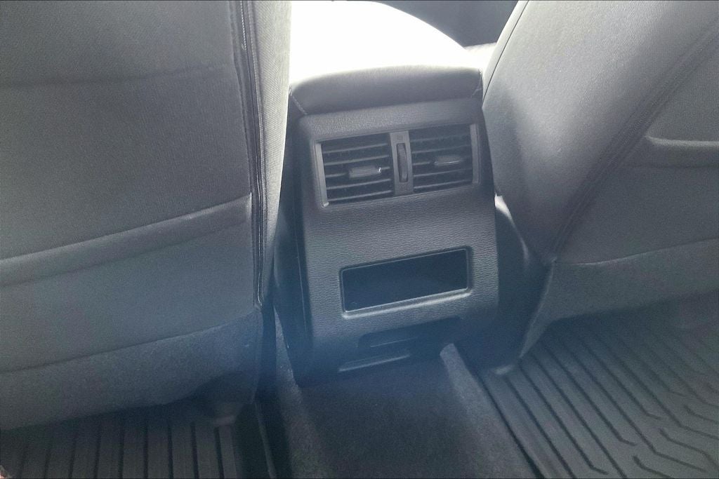 2024 Mitsubishi Outlander ES