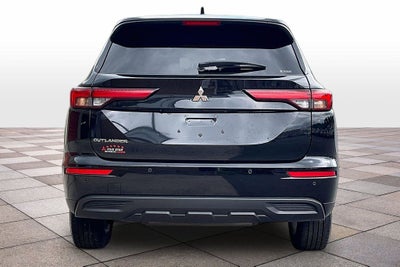 2024 Mitsubishi Outlander ES