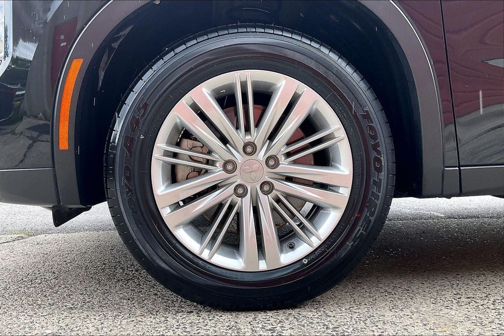 2024 Mitsubishi Outlander ES
