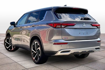 2022 Mitsubishi Outlander SE