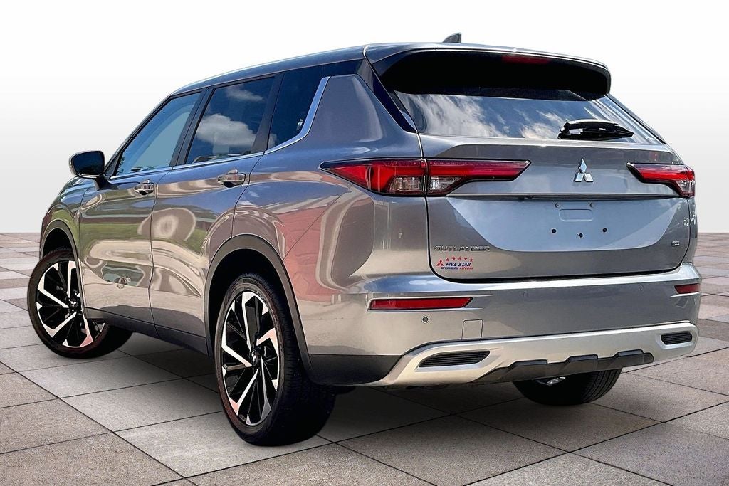 2022 Mitsubishi Outlander SE