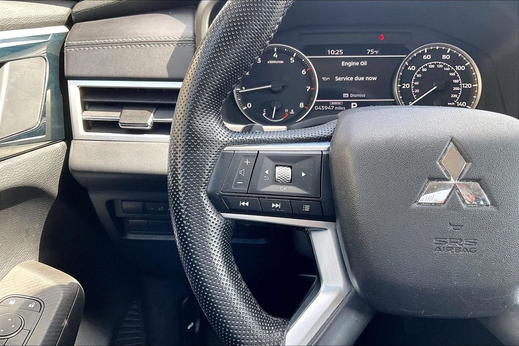 2022 Mitsubishi Outlander SE