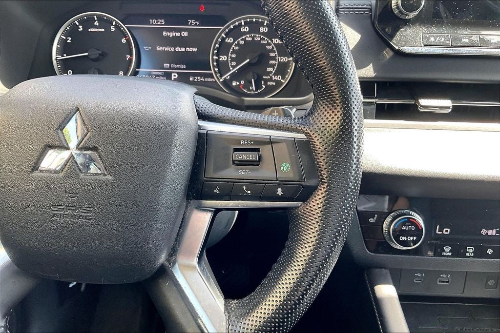 2022 Mitsubishi Outlander SE
