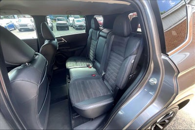 2022 Mitsubishi Outlander SE